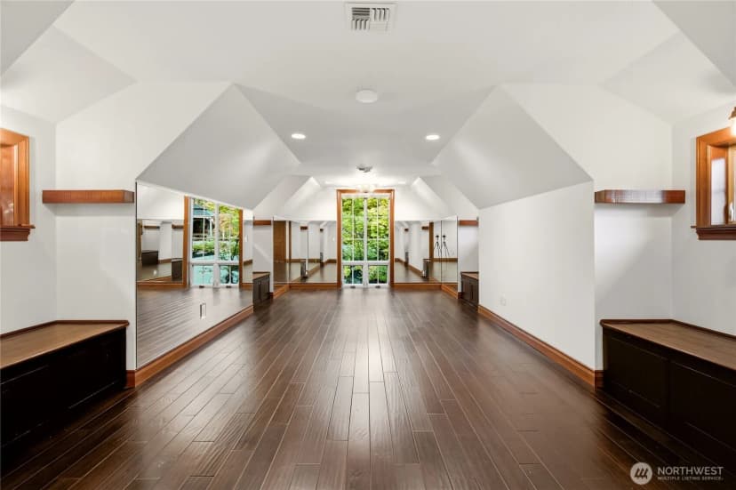 Property photo for 2845 E Lake Sammamish Parkway Se, Sammamish photo 22
