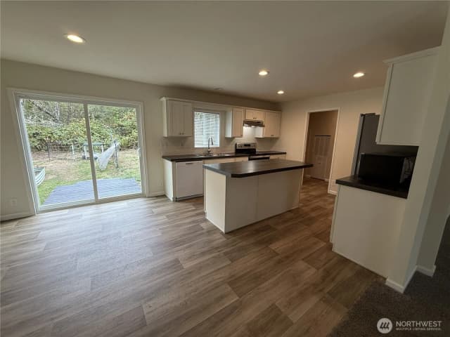Property photo for 18517 64th Street Sw, Longbranch photo 4