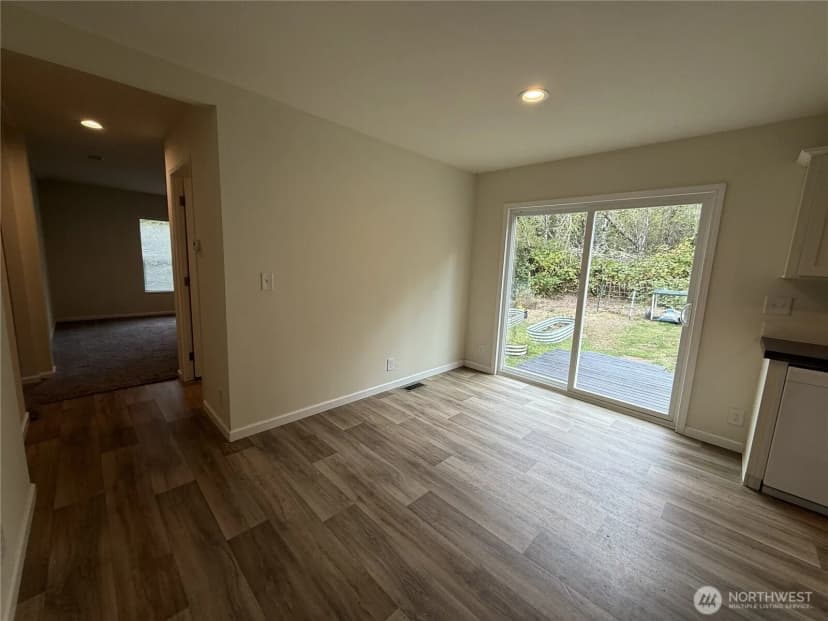 Property photo for 18517 64th Street Sw, Longbranch photo 11