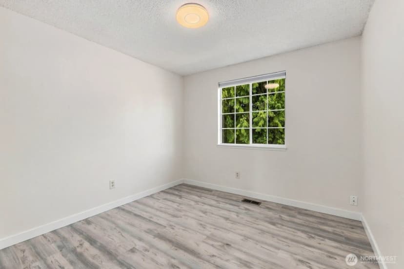 Property photo for 13834 Se 271st Street, Kent photo 16