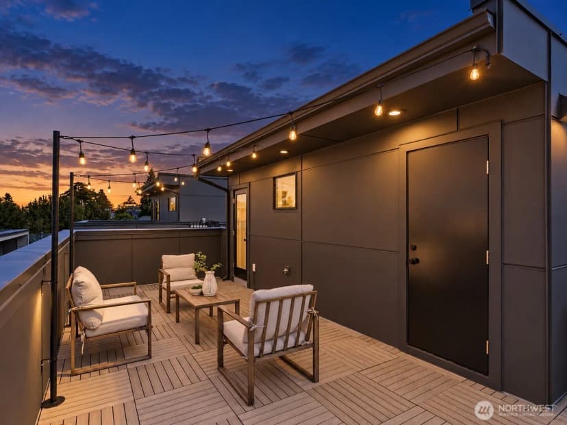Property photo for 4326 Woodlawn Avenue N #b, Seattle photo 2