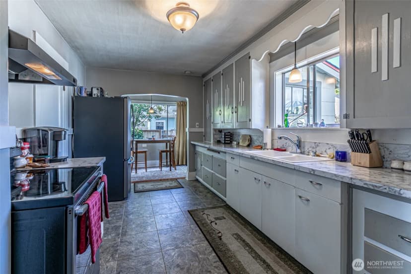 Property photo for 4011 S Wright Avenue, Tacoma photo 14