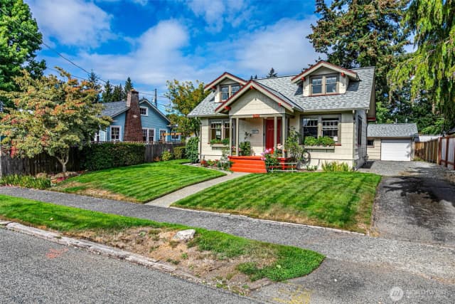Property photo for 4011 S Wright Avenue, Tacoma photo 3