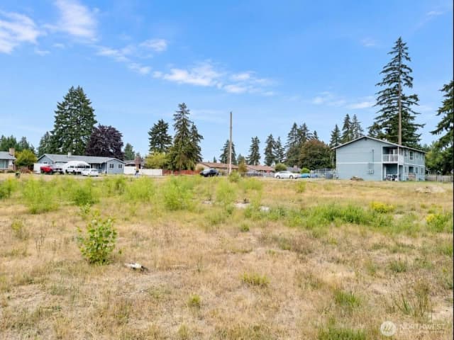 Property photo for 231 170th Street E, Spanaway photo 4