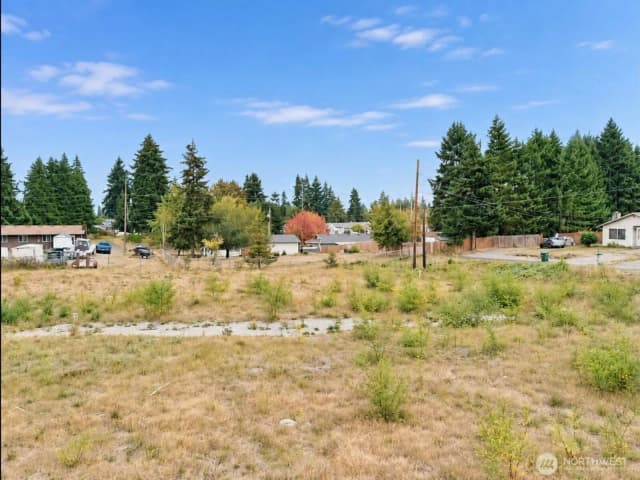 Property photo for 231 170th Street E, Spanaway photo 2