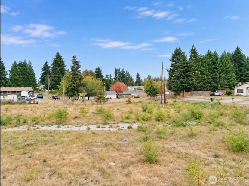 Property photo for 231 170th Street E, Spanaway photo 2