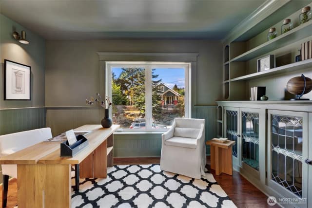 Property photo for 4106 Burke Avenue N, Seattle photo 5