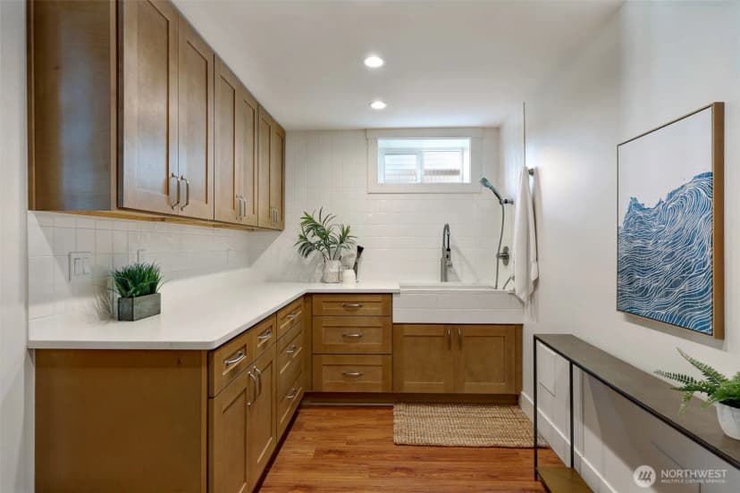Property photo for 4106 Burke Avenue N, Seattle photo 26