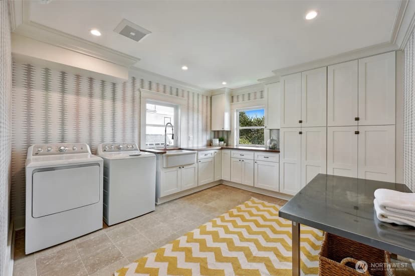 Property photo for 4106 Burke Avenue N, Seattle photo 20
