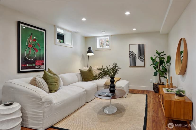 Property photo for 4106 Burke Avenue N, Seattle photo 22