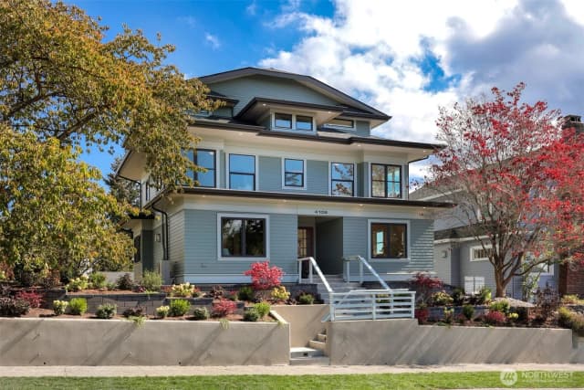 Property photo for 4106 Burke Avenue N, Seattle photo 2