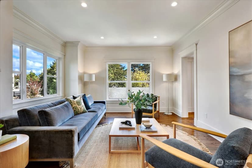 Property photo for 4106 Burke Avenue N, Seattle photo 7
