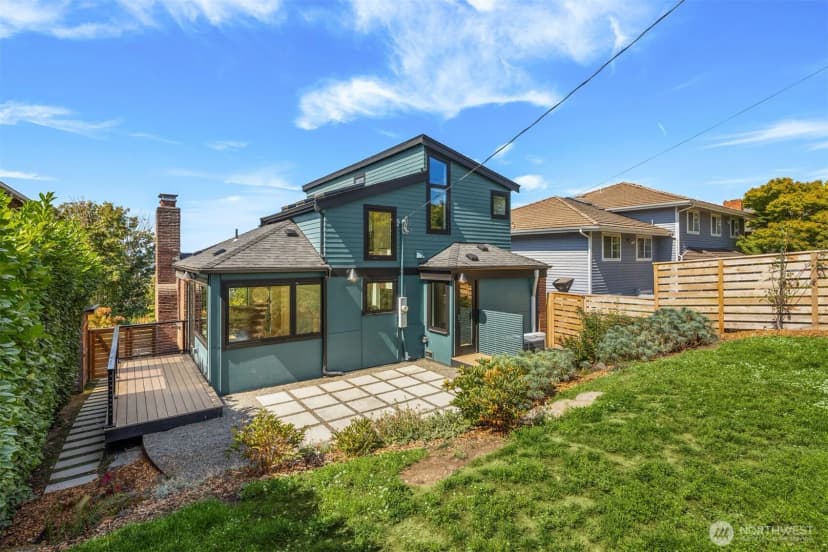Property photo for 4002 12th Avenue S, Seattle photo 12