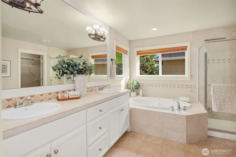 Property photo for 8642 Ne 123rd Place, Kirkland photo 23