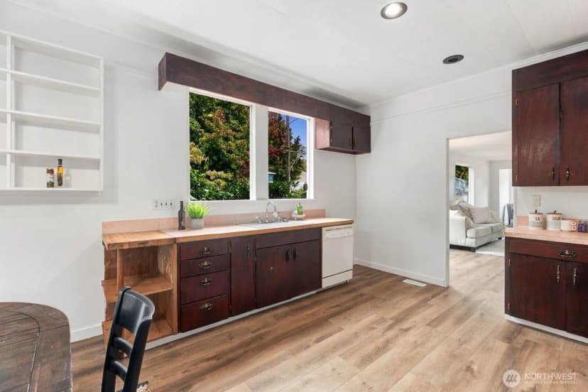 Property photo for 501 Smithers Avenue S, Renton photo 14