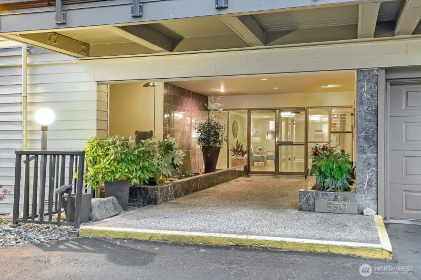 Property photo for 550 Elm Way #206, Edmonds photo 23