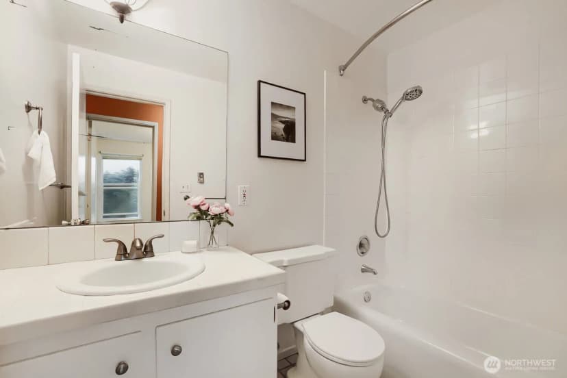 Property photo for 550 Elm Way #206, Edmonds photo 17
