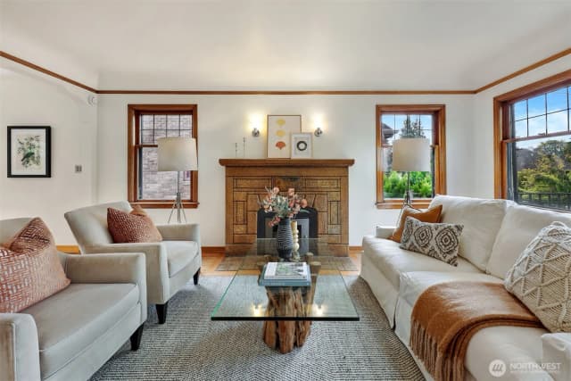 Property photo for 7316 Earl Avenue Nw, Seattle photo 3