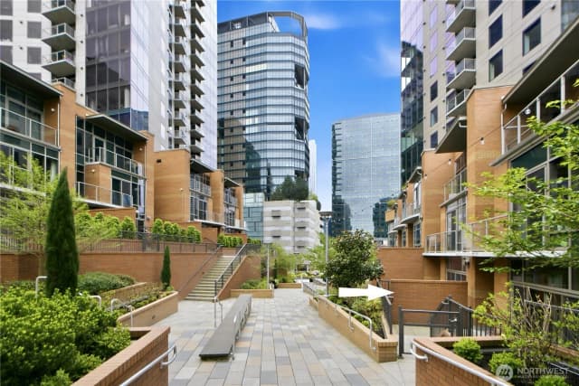 Property photo for 10620 Ne 9th Place #th-6, Bellevue photo 2