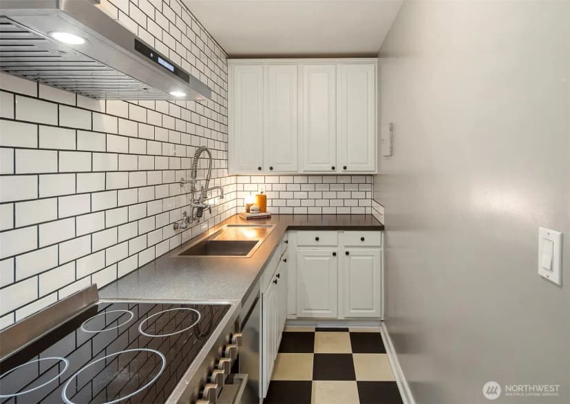 Property photo for 3121 Franklin Avenue E #2, Seattle photo 8