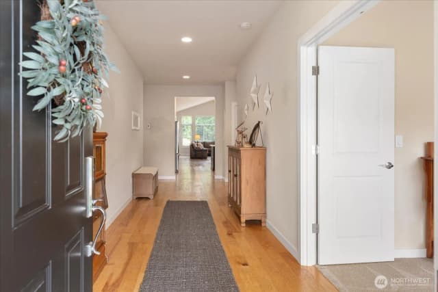 Property photo for 15380 Se 160th Place, Renton photo 4