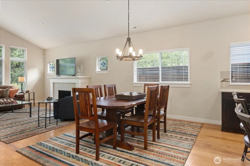 Property photo for 15380 Se 160th Place, Renton photo 18