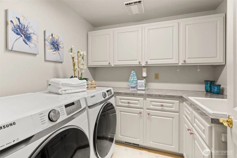 Property photo for 2103 Nw 96th, Seattle photo 14