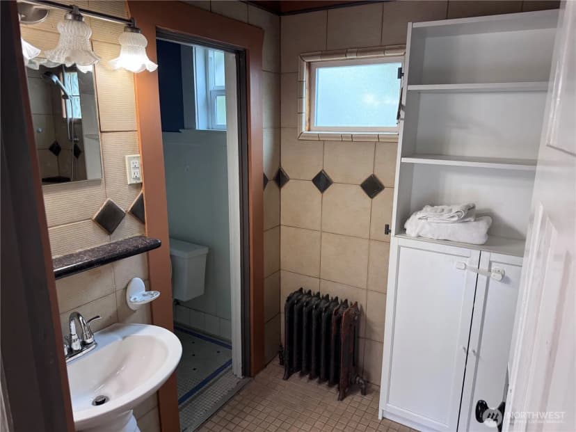 Property photo for 423 N 50th Street, Seattle photo 14