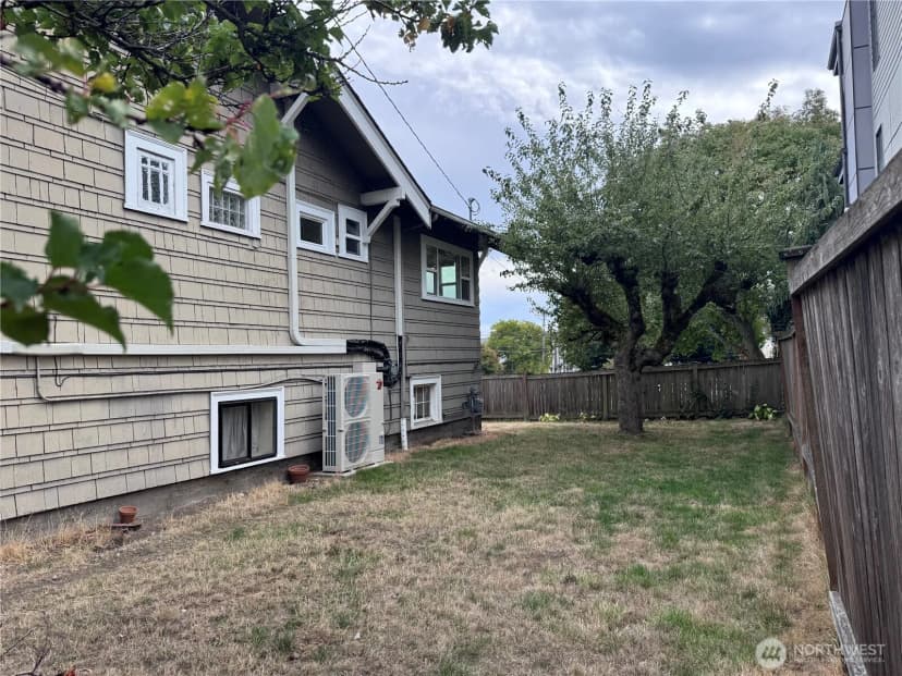 Property photo for 423 N 50th Street, Seattle photo 23