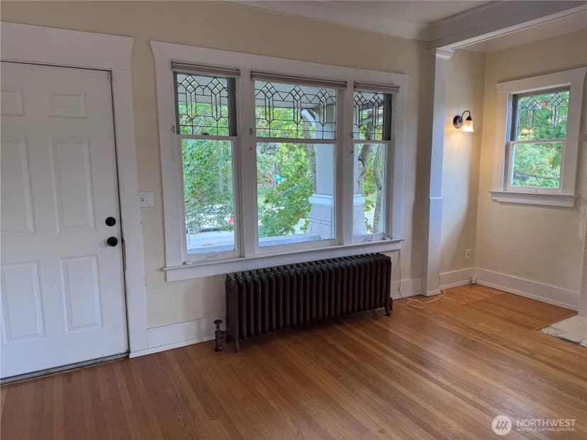Property photo for 423 N 50th Street, Seattle photo 6