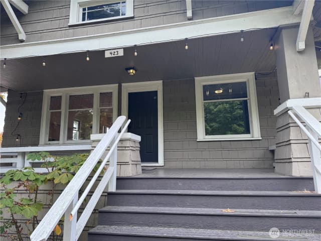Property photo for 423 N 50th Street, Seattle photo 4