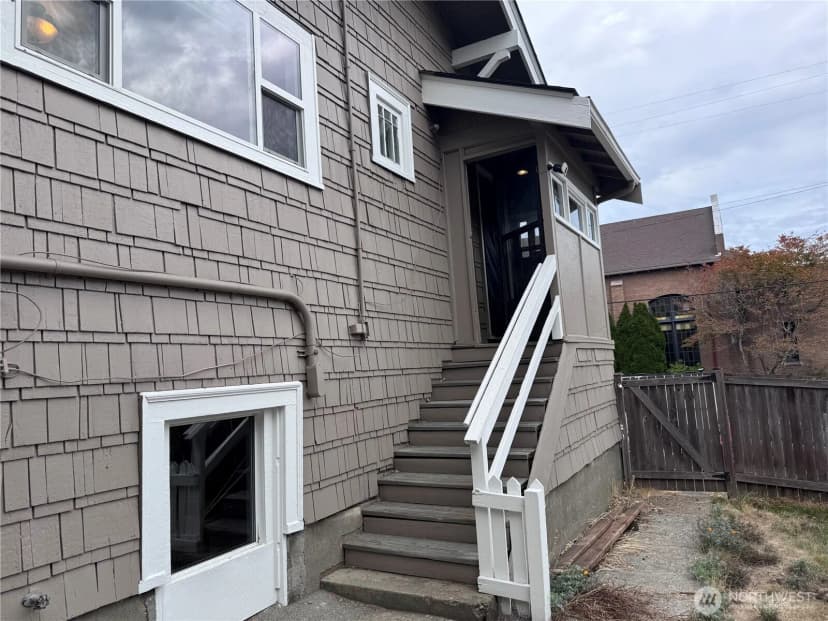 Property photo for 423 N 50th Street, Seattle photo 21
