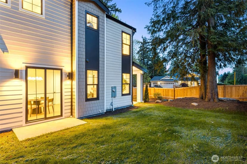 Property photo for 11608 Ne 92nd Street, Kirkland photo 33