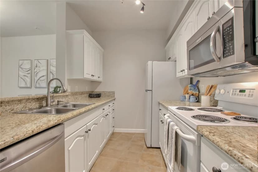 Property photo for 801 N N Rainier Avenue #b309, Renton photo 8
