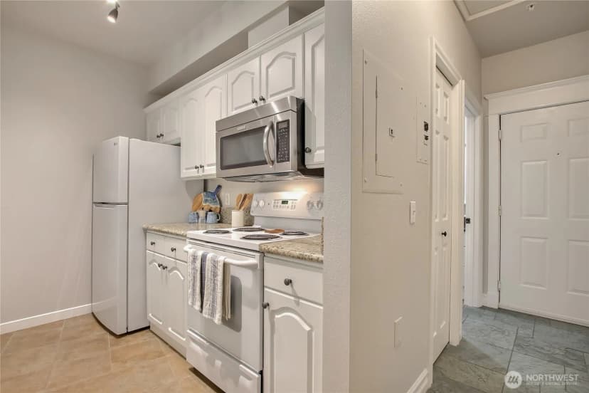 Property photo for 801 N N Rainier Avenue #b309, Renton photo 10