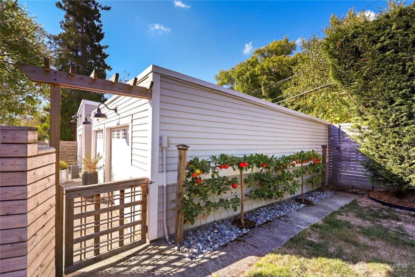 Property photo for 3930 S Ferdinand Street, Seattle photo 24