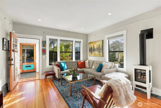 Property photo for 3930 S Ferdinand Street, Seattle photo 5