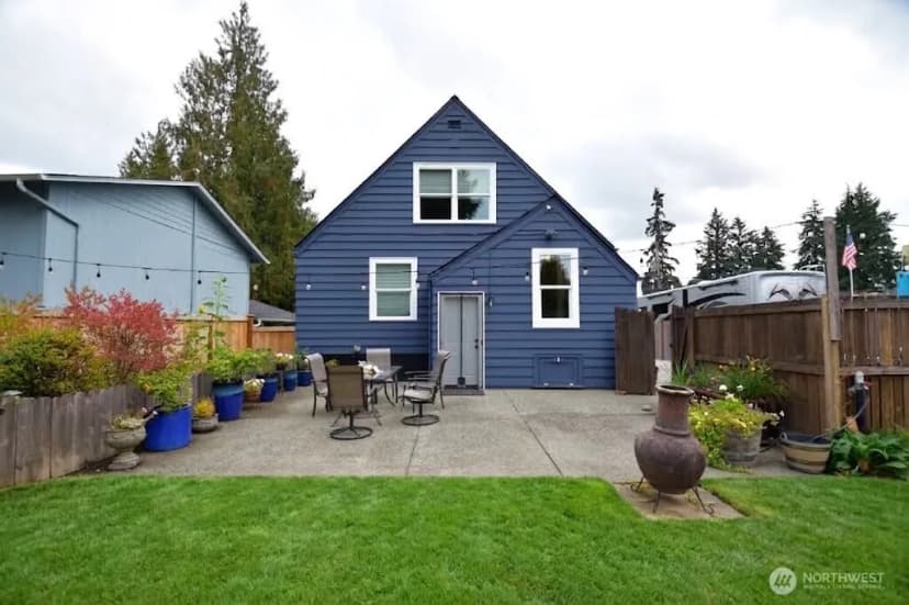 Property photo for 12537 19th Avenue Ne, Seattle photo 34