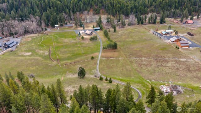 Property photo for 4010 Teanaway Middle Fork Rd, Cle Elum photo 2