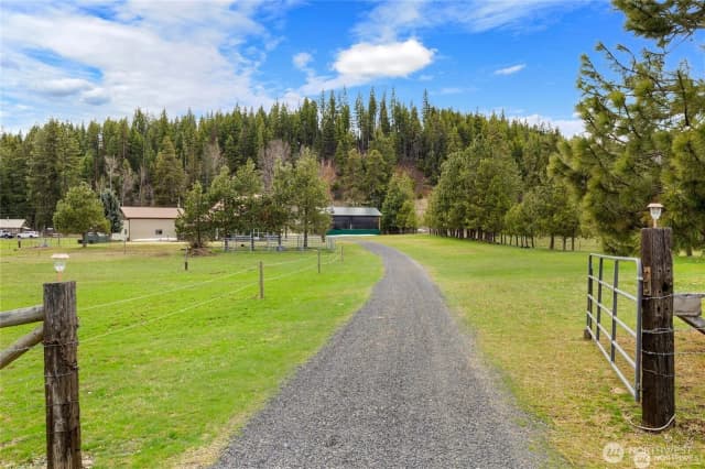 Property photo for 4010 Teanaway Middle Fork Rd, Cle Elum photo 4