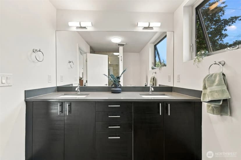 Property photo for 8644 Delridge Sw #b, Seattle photo 14