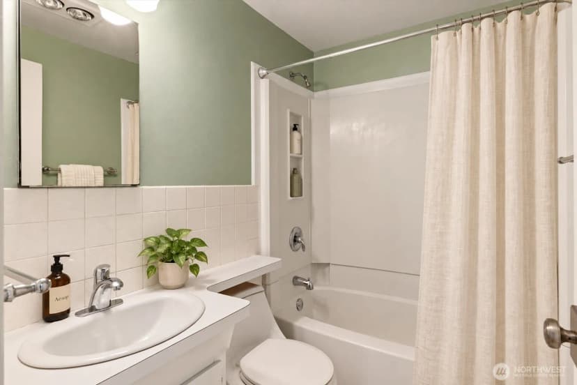 Property photo for 1817 Nw 77th Street, Seattle photo 14