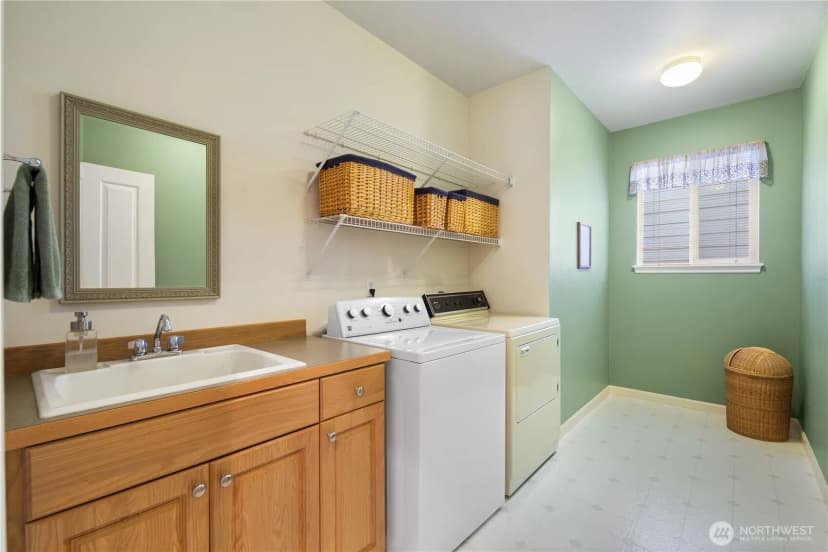 Property photo for 17308 31st Drive Se, Bothell photo 22