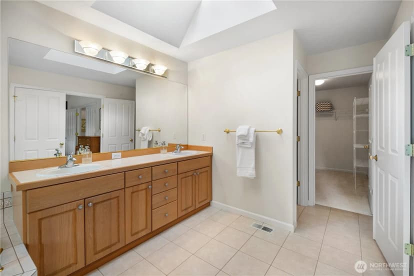 Property photo for 17308 31st Drive Se, Bothell photo 27
