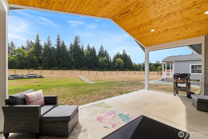 Property photo for 18521 32nd Avenue Nw, Stanwood photo 40