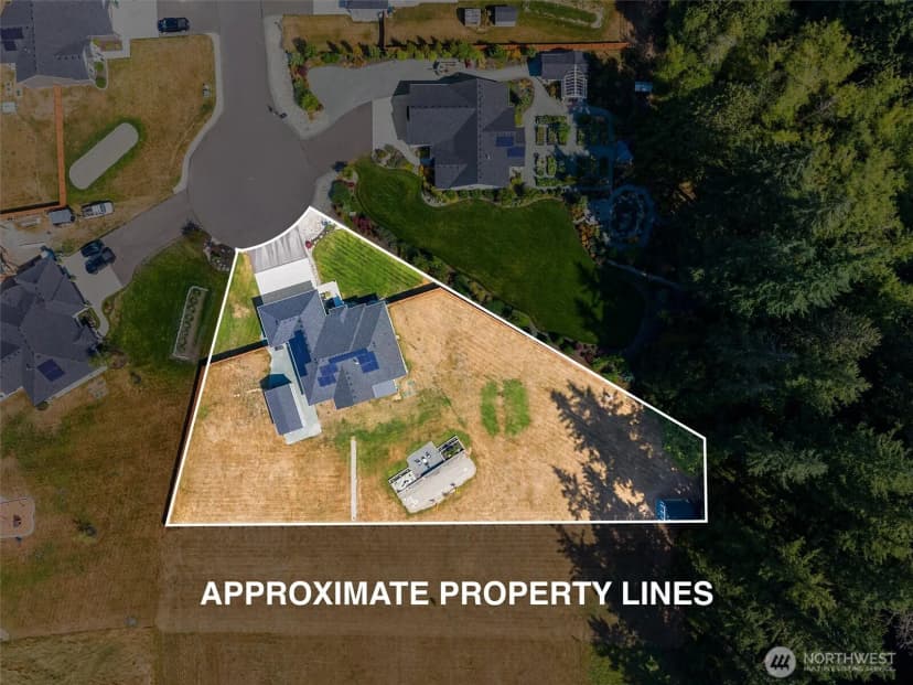 Property photo for 18521 32nd Avenue Nw, Stanwood photo 11