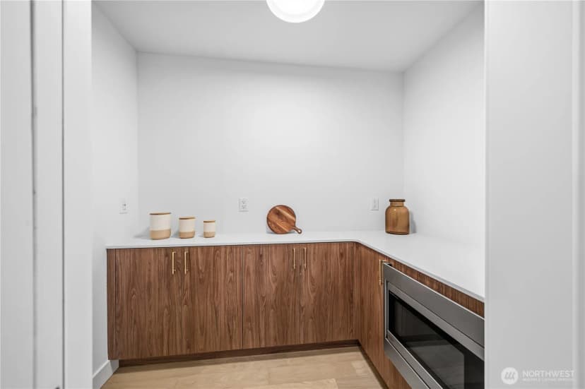 Property photo for 14342 Bagley Avenue N, Seattle photo 8
