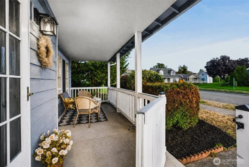 Property photo for 15419 Daffodil Street Ct E, Sumner photo 4