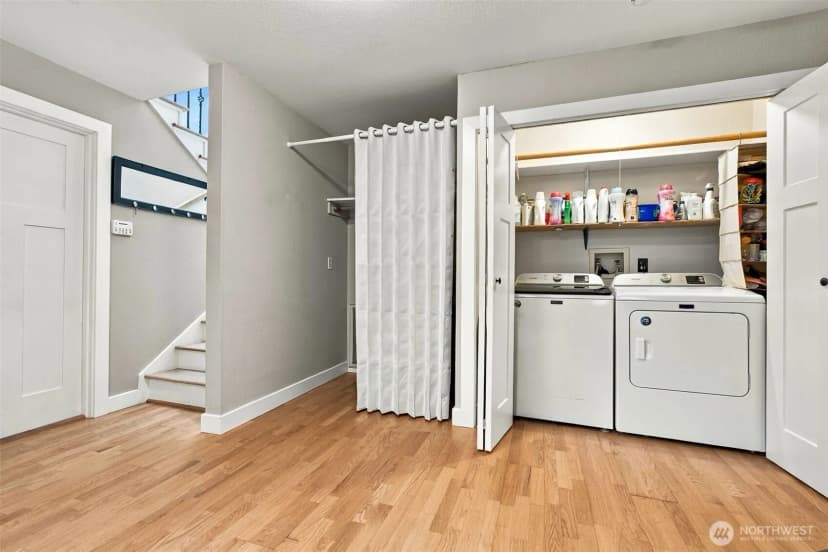 Property photo for 425 Jasmine Place Nw, Issaquah photo 28
