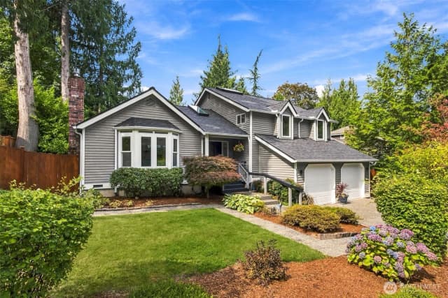 Property photo for 425 Jasmine Place Nw, Issaquah photo 2